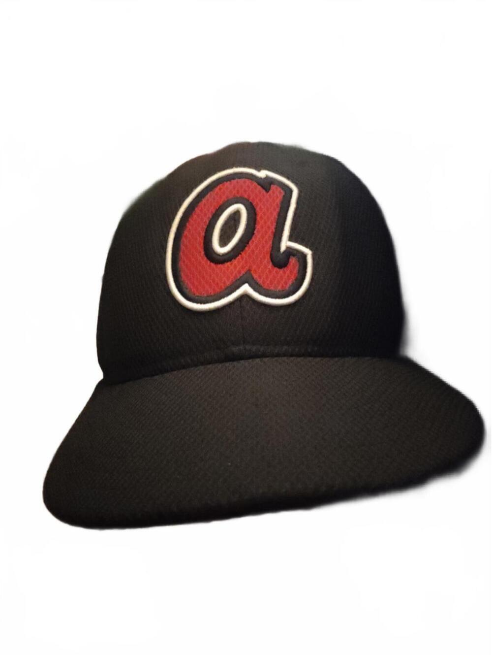 Lowercase a Atlanta Braves 7 1/8 fitted New Era hat cap EUC